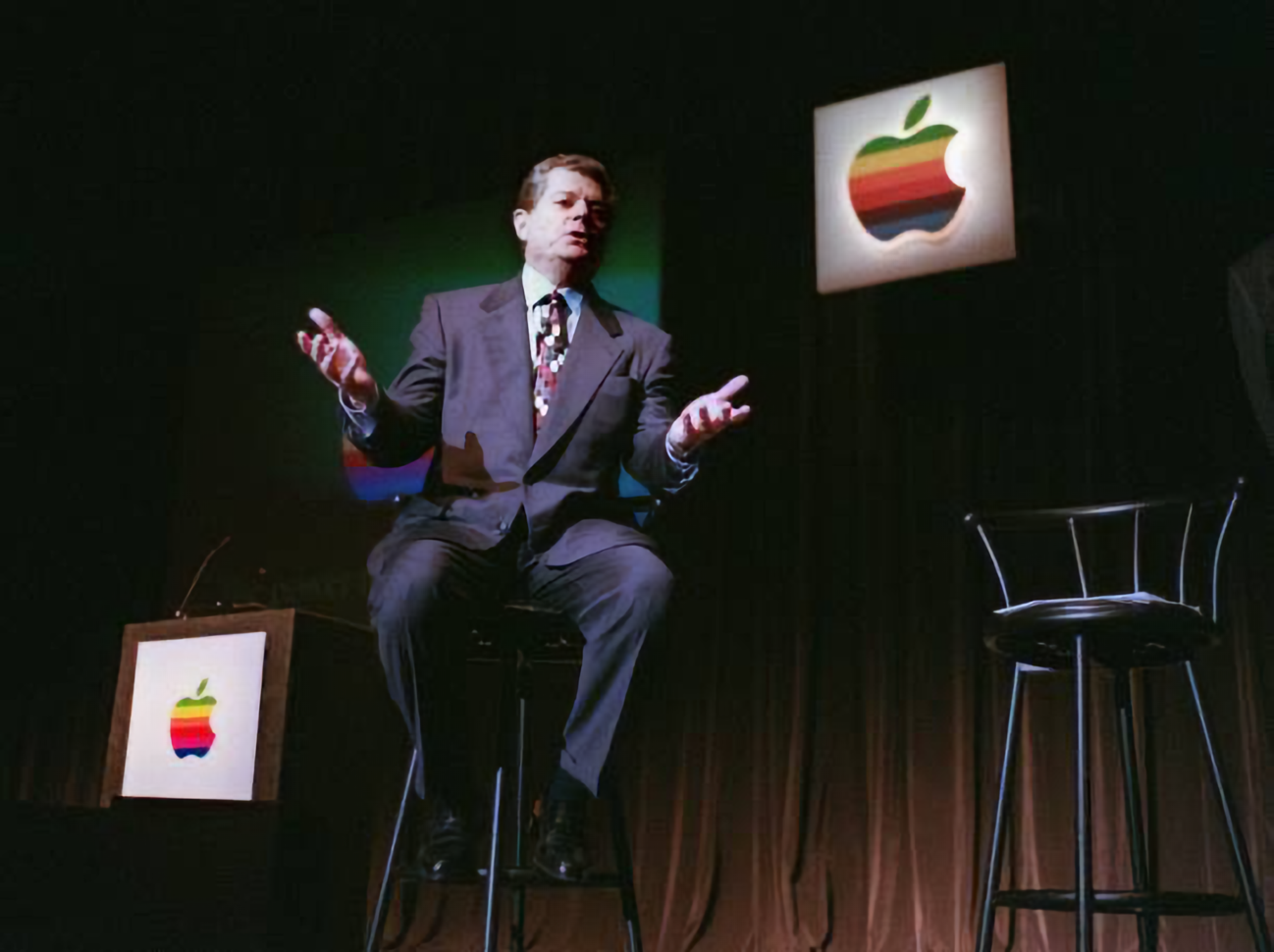 Accadde oggi Apple annuncia che perderà 700 milioni di dollari